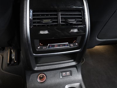 2025 BMW X7 缩略图 24
