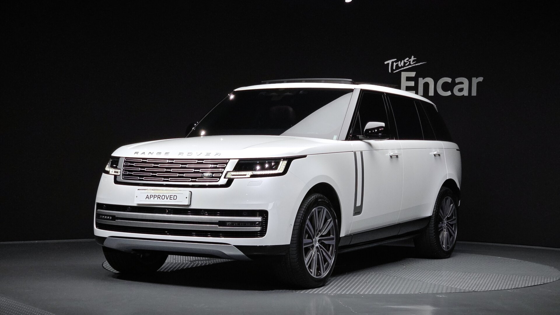 LAND ROVER RANGE ROVER - View 1