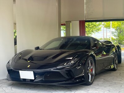 FERRARI F8 TRIBUTO