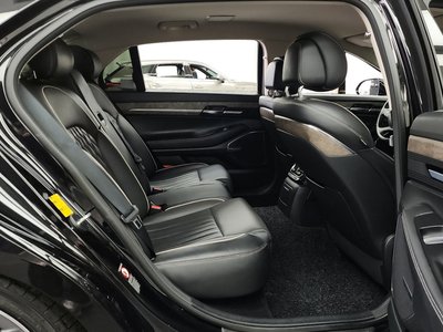2020 Genesis G90 缩略图 12
