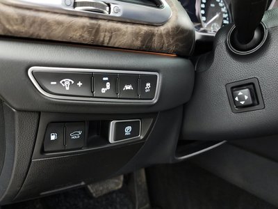 2020 Genesis G90 缩略图 16