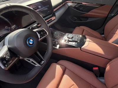 2026 BMW 5 SERIES — фото 2