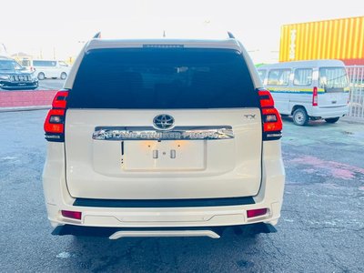 TOYOTA LAND CRUISER PRADO - 9