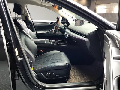 GENESIS G80 (RG3) - 10