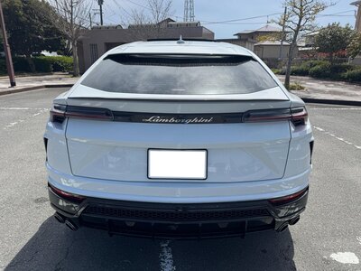 LAMBORGHINI URUS - 7