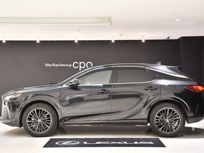 صورة 5 لـ 2023 Lexus RX
