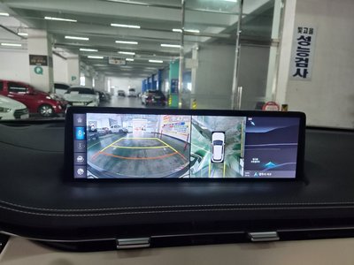 2021 Genesis GV70 — миниатюра 18