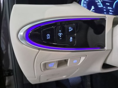 2021 Genesis GV70 — миниатюра 14