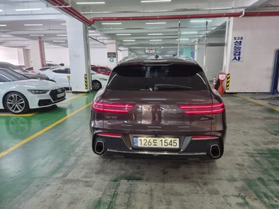 صورة 3 لـ 2021 Genesis GV70