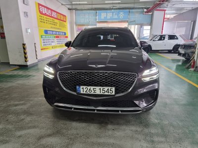 صورة 4 لـ 2021 Genesis GV70