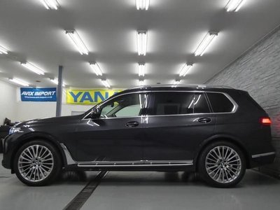 BMW X7 - 7