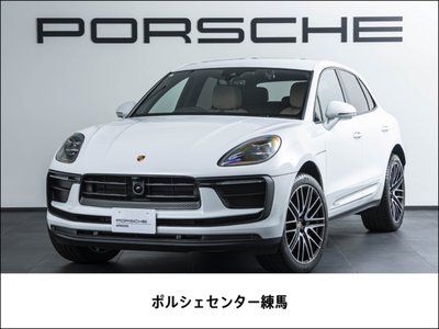 PORSCHE MACAN - 1