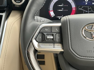 2025 Toyota LAND CRUISER 300 — миниатюра 42