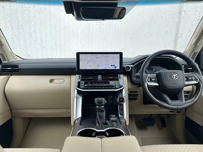 2025 Toyota LAND CRUISER 300 — миниатюра 32