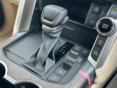 2025 Toyota LAND CRUISER 300 — миниатюра 58