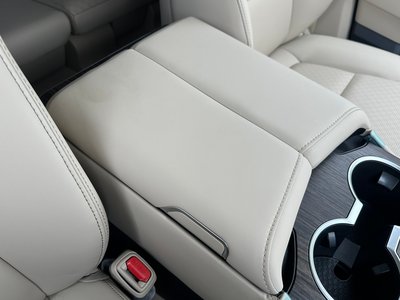 2025 Toyota LAND CRUISER 300 — миниатюра 45