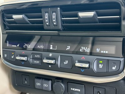 2025 Toyota LAND CRUISER 300 — миниатюра 73