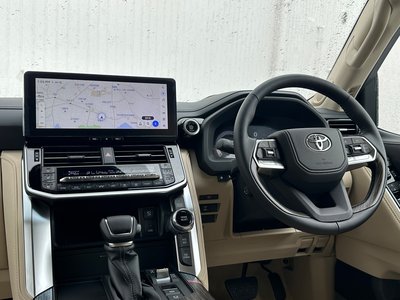 2025 Toyota LAND CRUISER 300 — фото 4