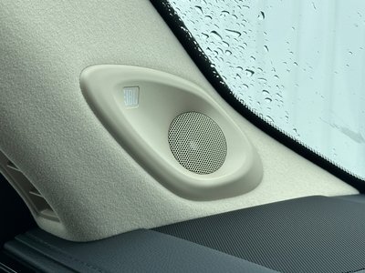2025 Toyota LAND CRUISER 300 — миниатюра 44