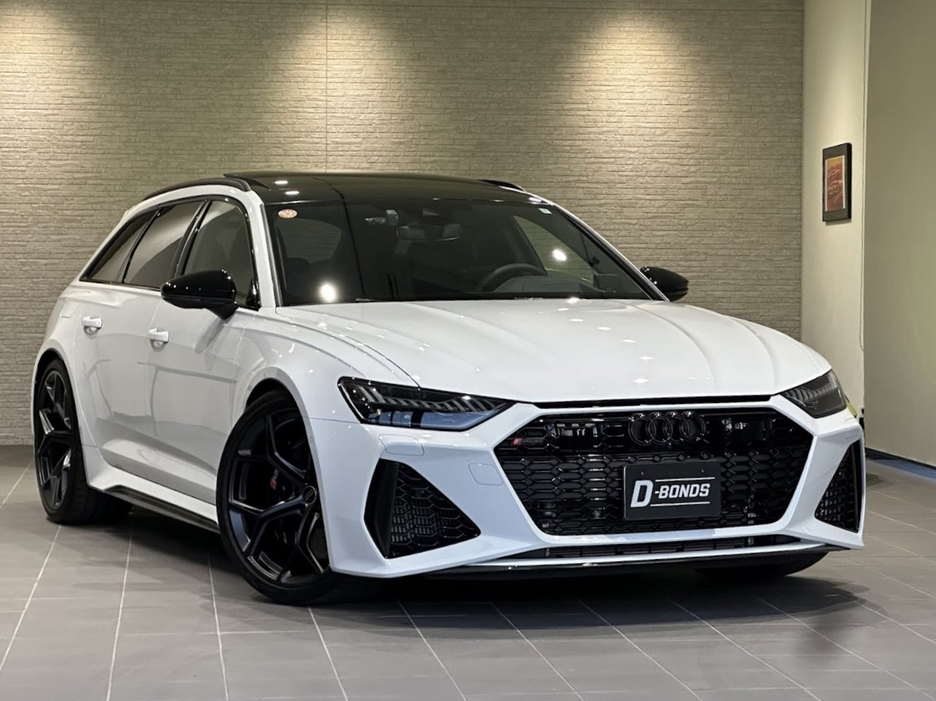 AUDI RS6 AVANT - View 1