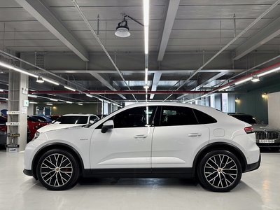 صورة 3 لـ 2025 Porsche MACAN