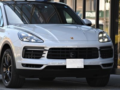PORSCHE CAYENNE - 9