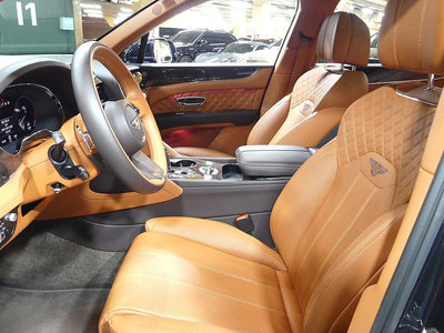 صورة 8 لـ 2021 Bentley BENTAYGA
