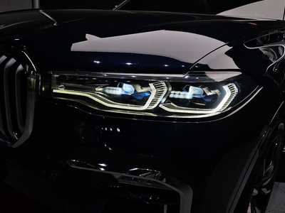 BMW X7 - 10