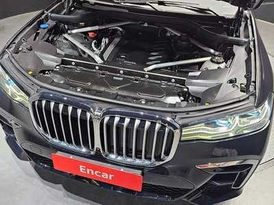 BMW X7 - 7