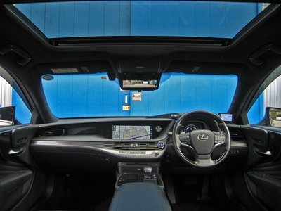 صورة مصغرة 24 لـ 2017 Lexus LS