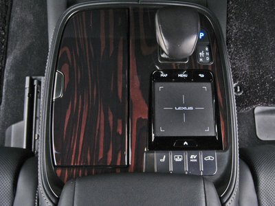 صورة مصغرة 33 لـ 2017 Lexus LS