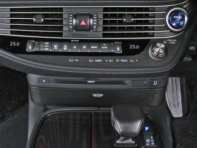 صورة مصغرة 31 لـ 2017 Lexus LS
