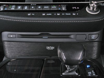 صورة مصغرة 32 لـ 2017 Lexus LS