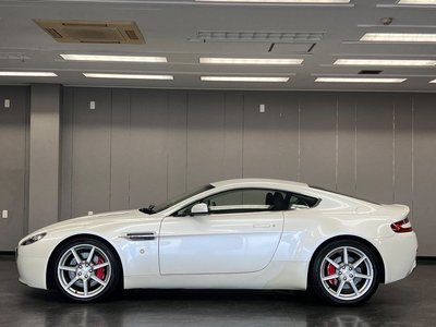 صورة 8 لـ 2008 Aston Martin V8