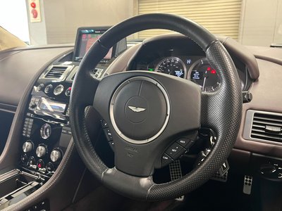 صورة 24 لـ 2008 Aston Martin V8