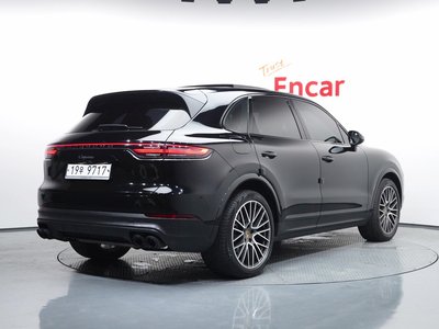 صورة 4 لـ 2019 Porsche CAYENNE
