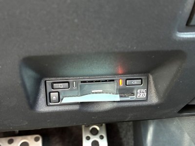 TOYOTA YARIS - 4