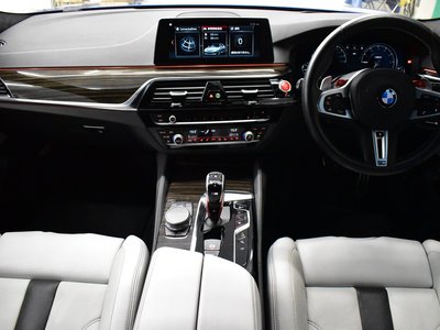 2018 BMW M5 照片 2