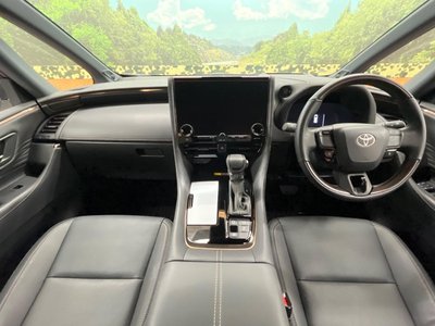 2025 Toyota ALPHARD — фото 2