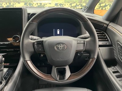 2025 Toyota ALPHARD — миниатюра 12
