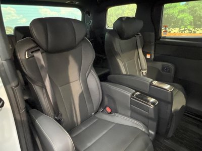 2025 Toyota ALPHARD — фото 9