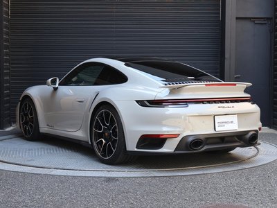 PORSCHE 911 - 8