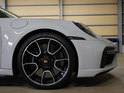PORSCHE 911 - 4