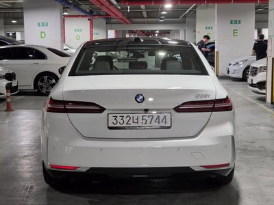 BMW 5 SERIES - 3