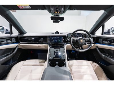 PORSCHE PANAMERA - 7