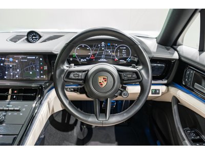 PORSCHE PANAMERA - 5