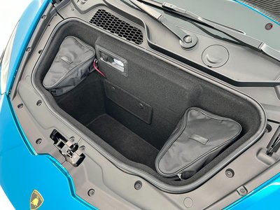 2024 Lamborghini HURACAN — миниатюра 18