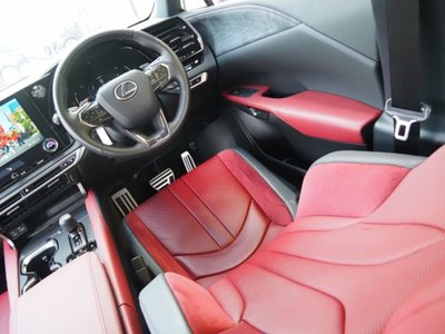 صورة مصغرة 70 لـ 2023 Lexus RX
