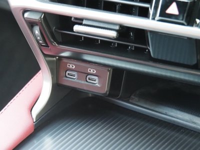 صورة مصغرة 58 لـ 2023 Lexus RX