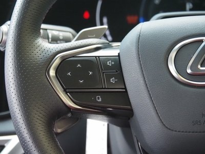 صورة مصغرة 42 لـ 2023 Lexus RX